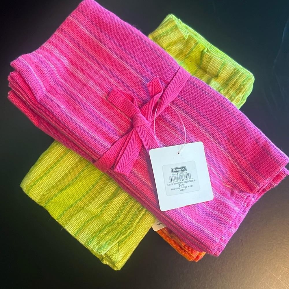 “Summer Woven Stripe” set of 4 berry cotton napkin-NWT-3 other colors available
